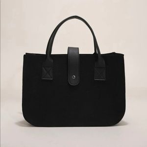 Shoulder tote bag